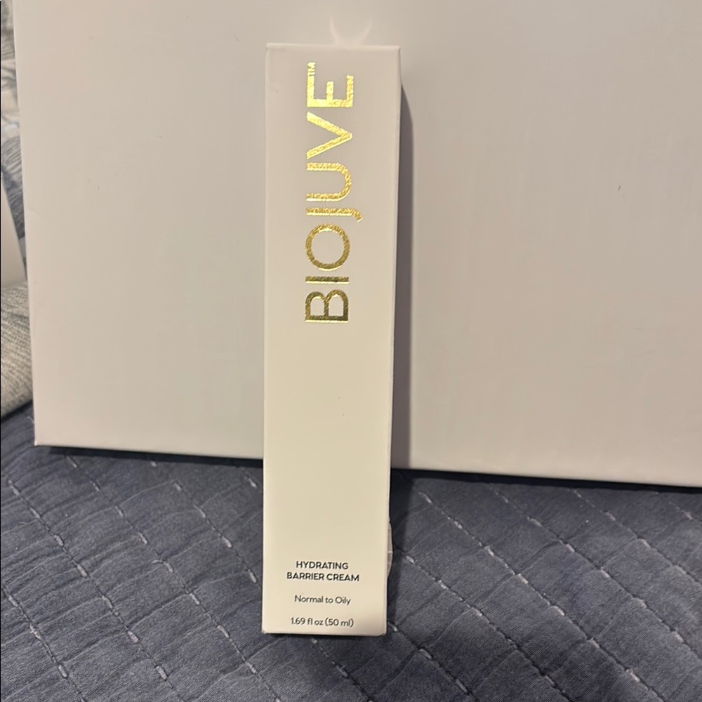 Biojuve Hydrating Barrier Cream - Normal to Oily